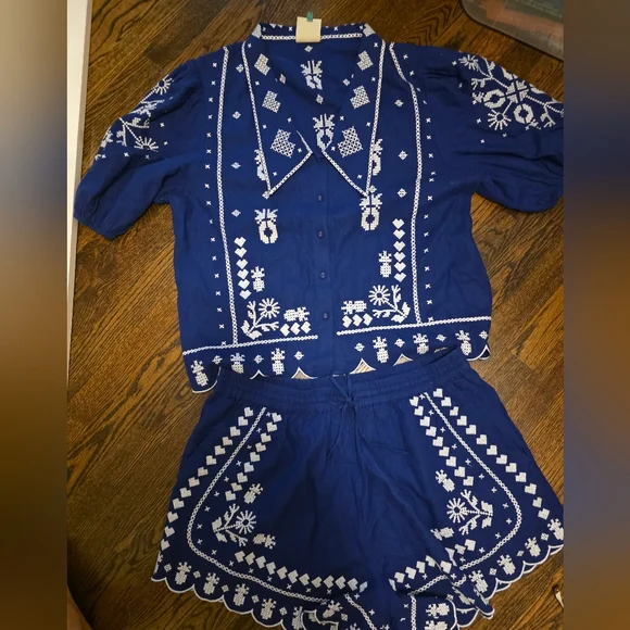 FARM Rio Embroidered Set - Picture 5 of 5